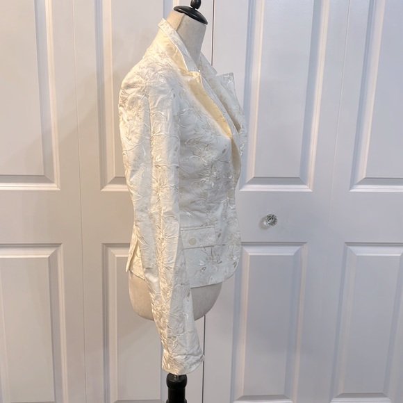 NWOT off white elegant jacket - Picture 3 of 9